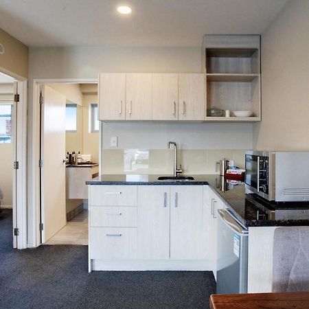 Ellerslie Palms Motel Оукланд Екстериор снимка