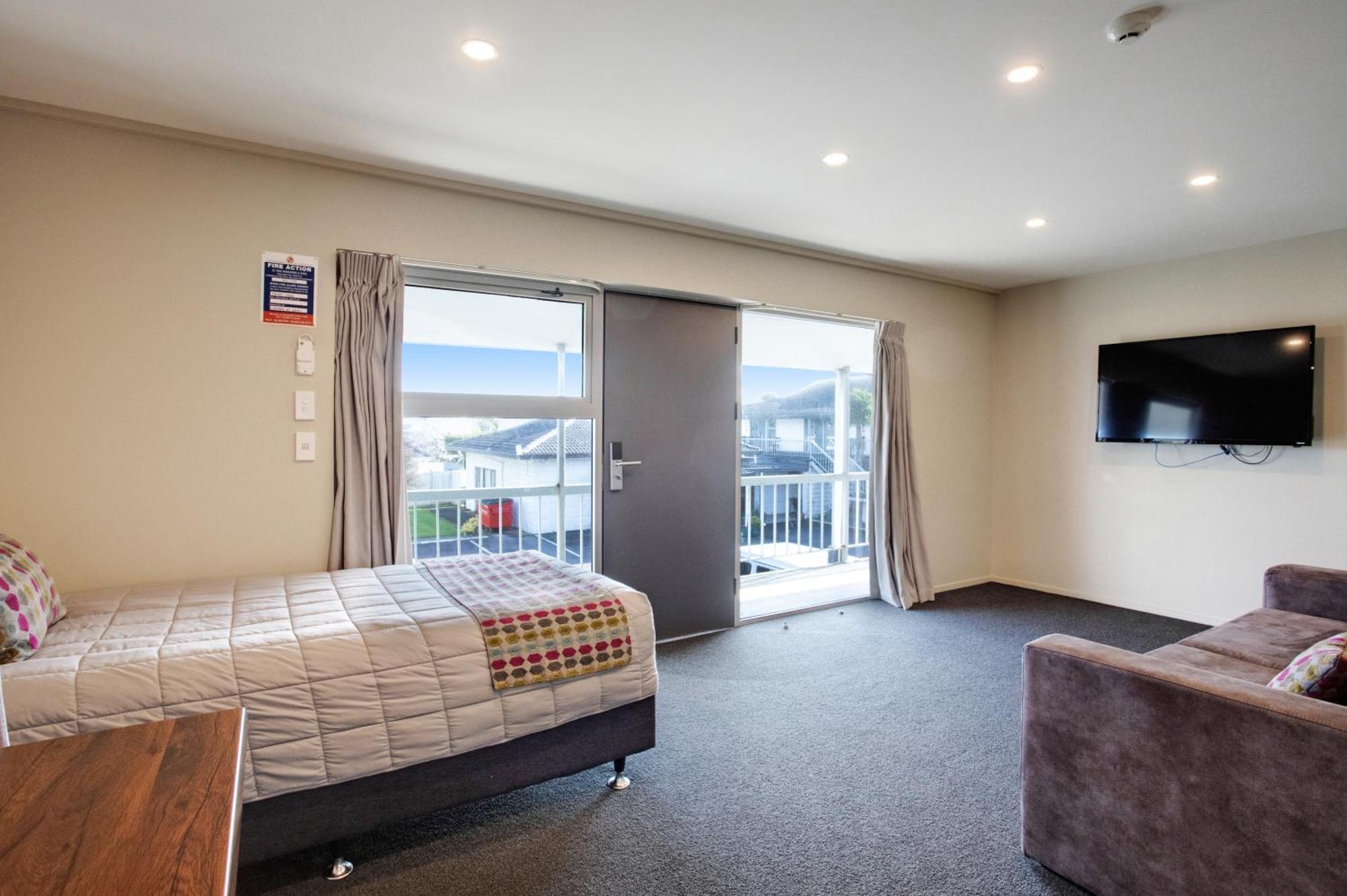 Ellerslie Palms Motel Оукланд Екстериор снимка