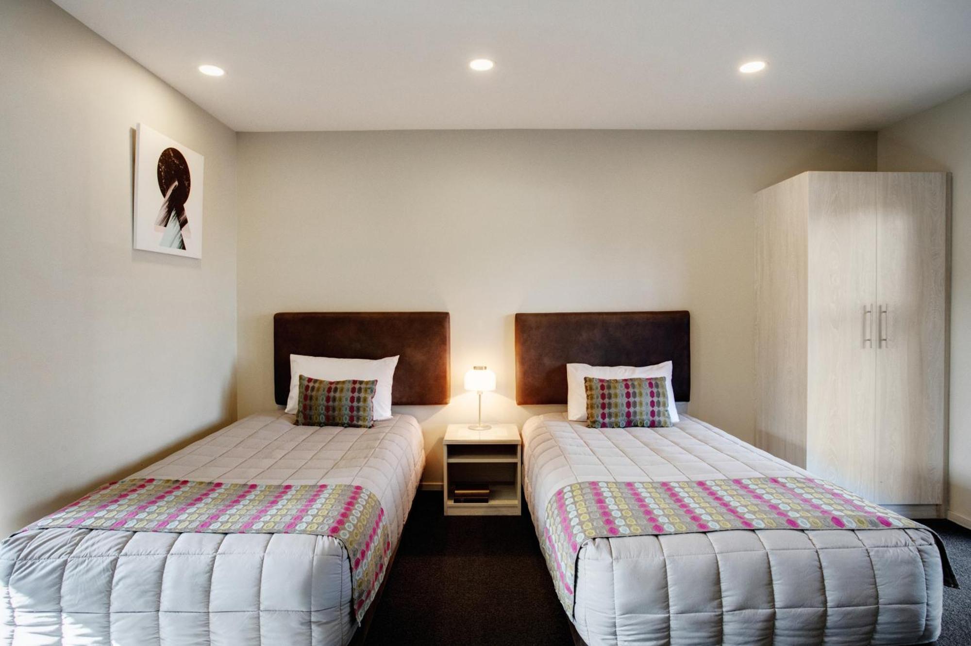 Ellerslie Palms Motel Оукланд Екстериор снимка