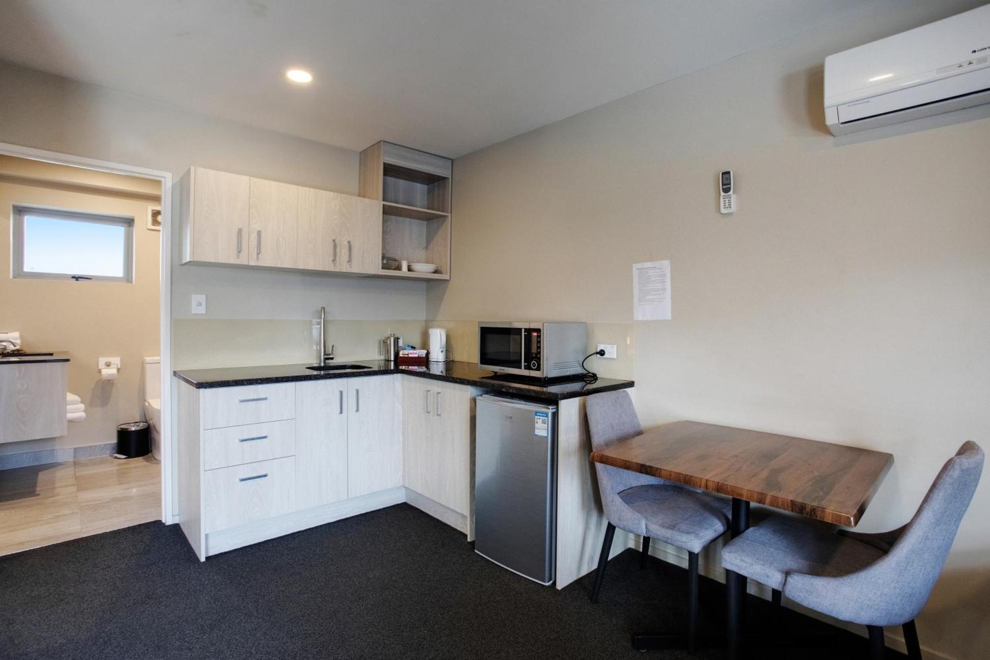 Ellerslie Palms Motel Оукланд Екстериор снимка