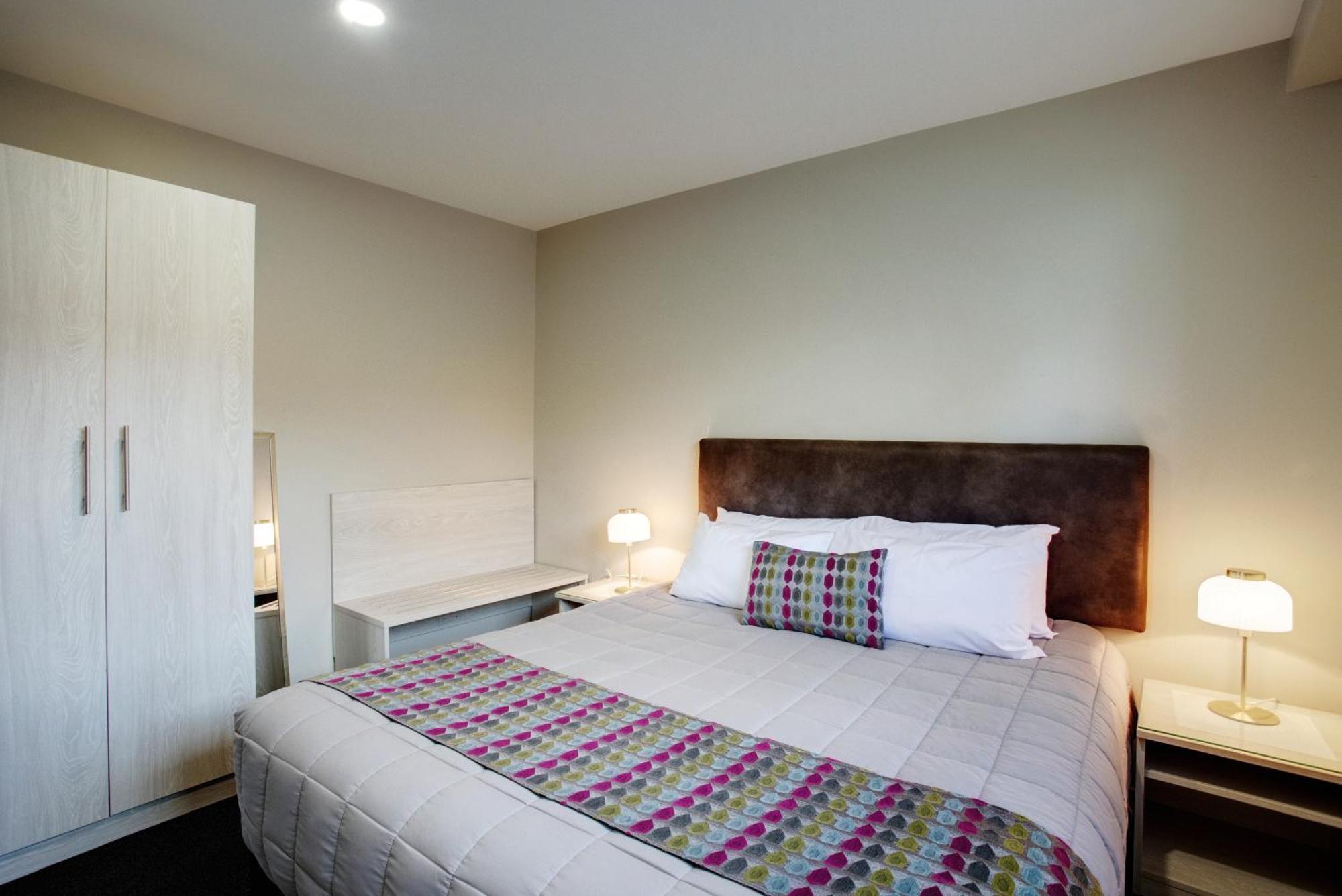 Ellerslie Palms Motel Оукланд Екстериор снимка